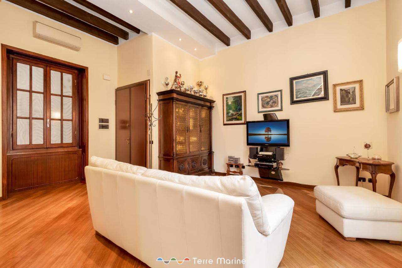 Apartamento Gallery 22, Terremarine La Spezia Exterior foto
